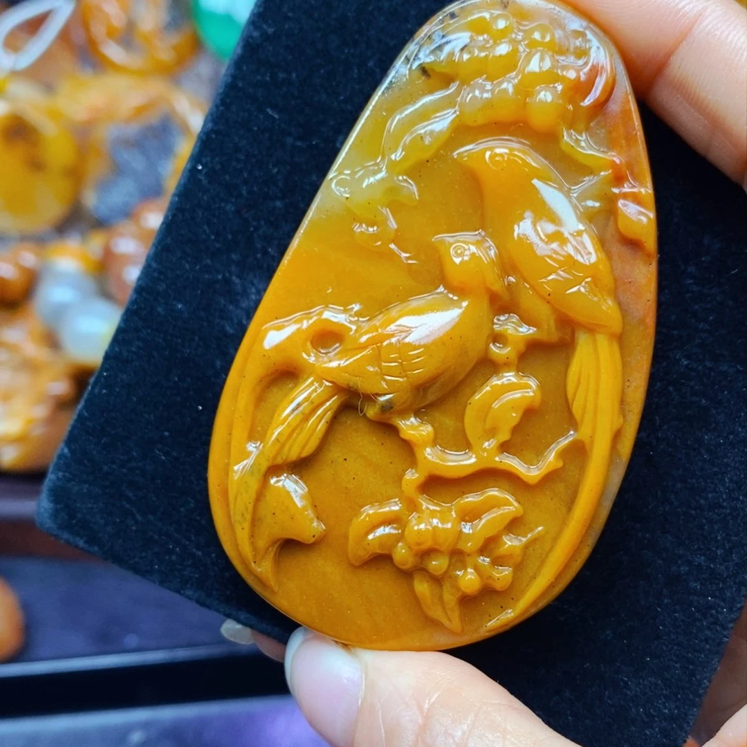 未镶嵌石英质玉（黄龙玉）吊坠(不含链)