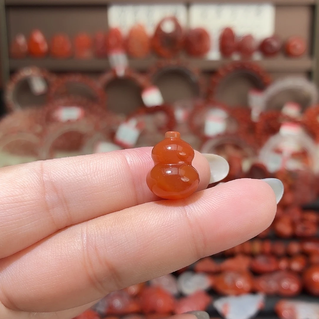 南红玛瑙未镶嵌颈饰胖葫芦