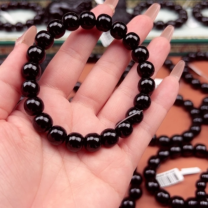 辉***~和田玉未镶嵌手串