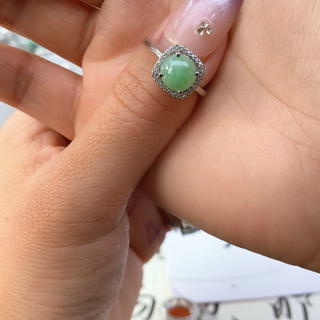 小***爱翡翠未镶嵌戒指缅甸