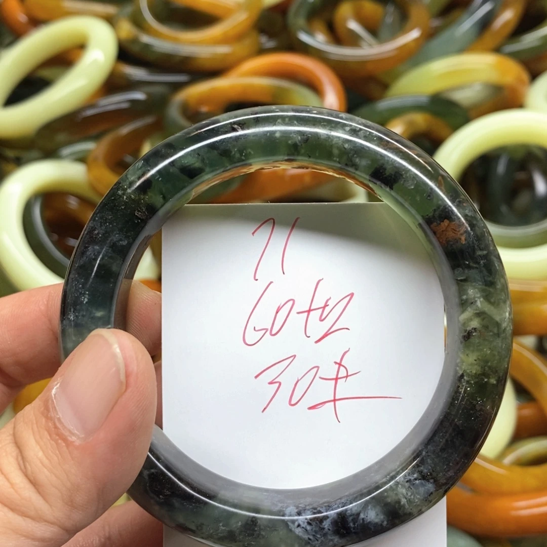 未镶嵌蛇纹石玉手镯