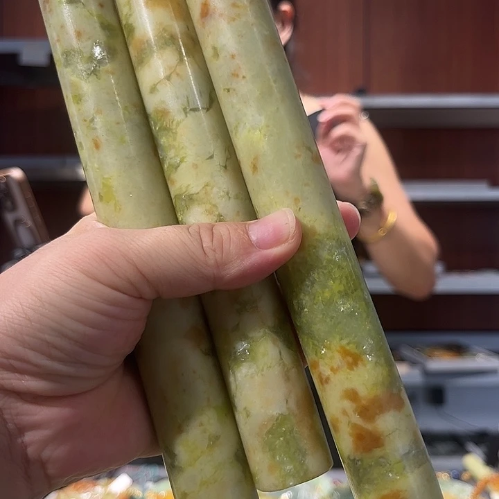 岫玉未镶嵌毛衣链