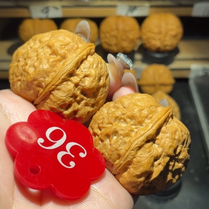 孙***东老蟾头42尺寸核桃
