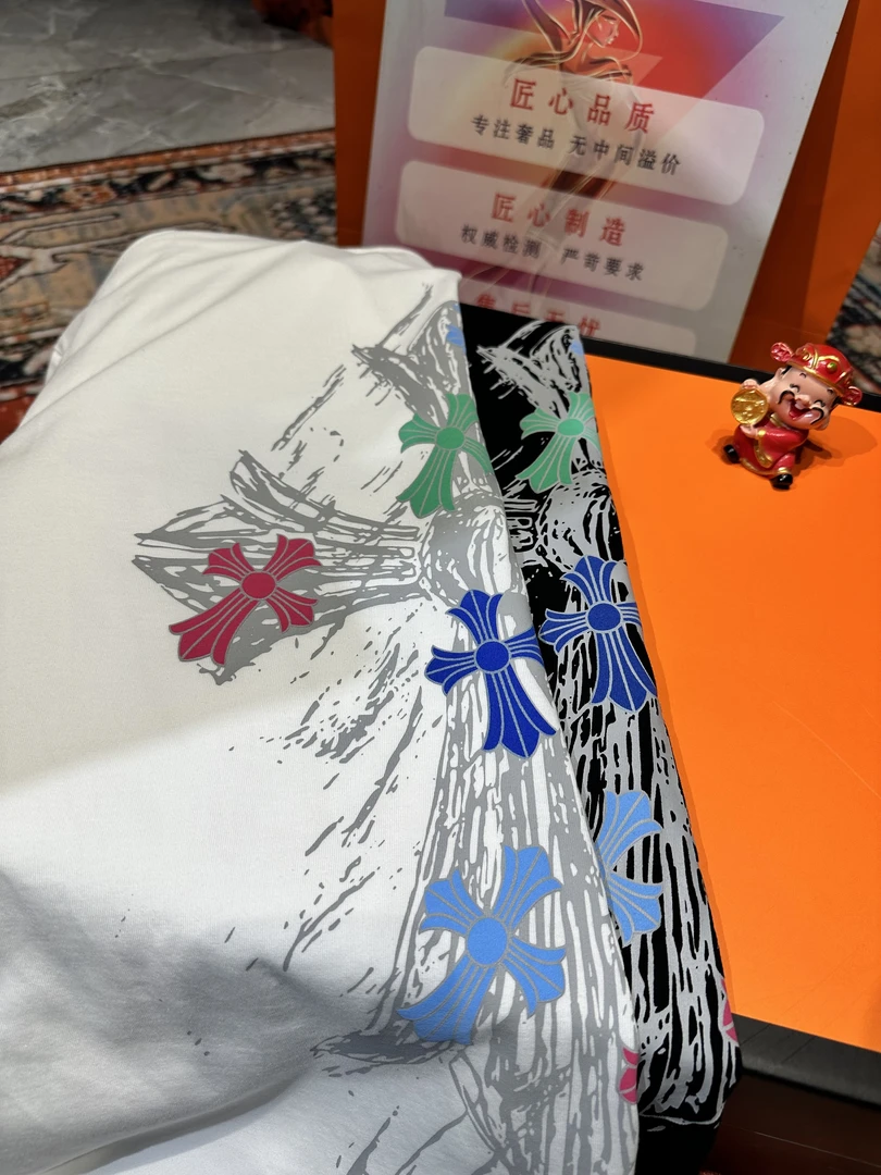 【INOS】2025新款男女同款宽松马蹄花潮牌T恤宽松时尚百搭