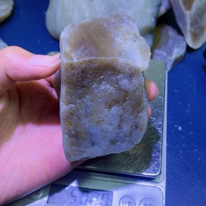 未镶嵌和田玉（糖玉）珠宝半成品