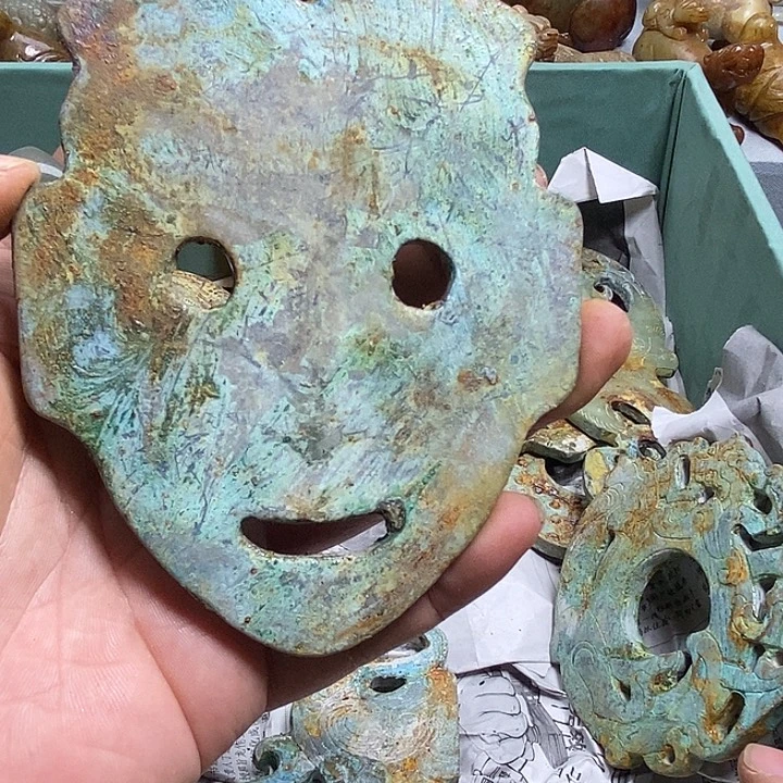 和田玉未镶嵌挂件