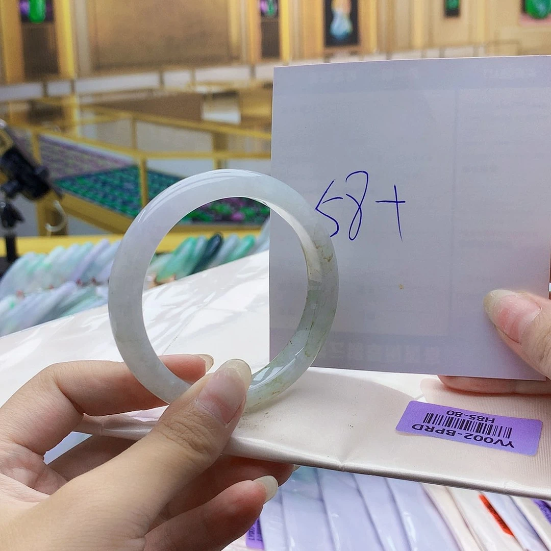 翡翠手镯未镶嵌999……