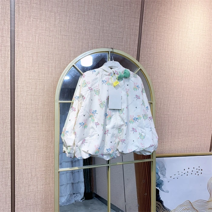 AR084    宝宝碎花双层薄外套  春款