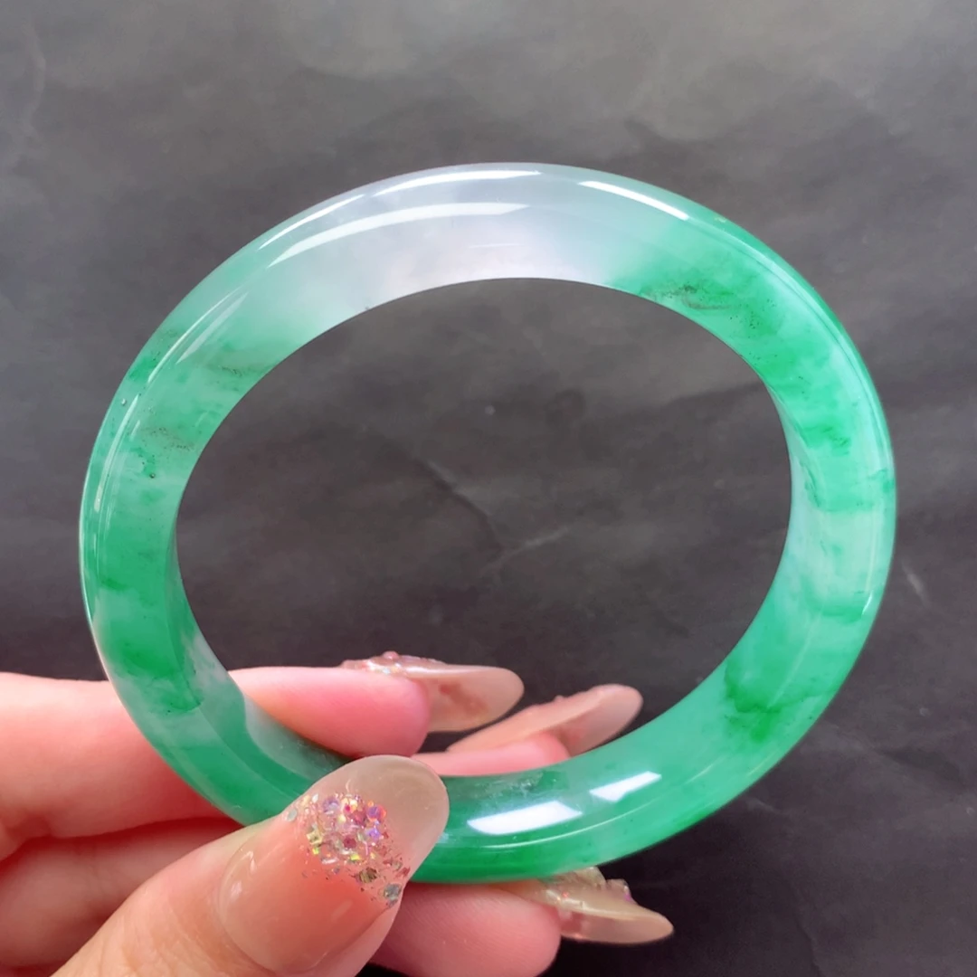 石英质玉未镶嵌手镯