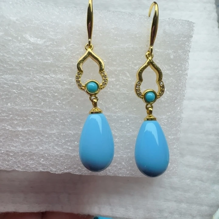 时尚休闲款 蓝水滴耳坠一对，女神范儿