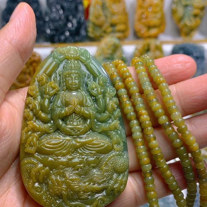 翡翠未镶嵌吊坠(赠链)东****司