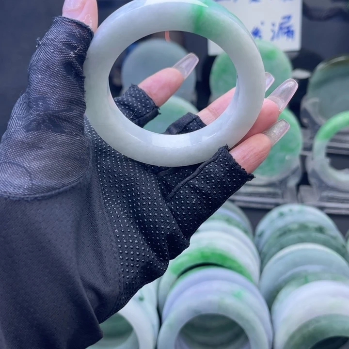 定制翡翠手镯未镶嵌