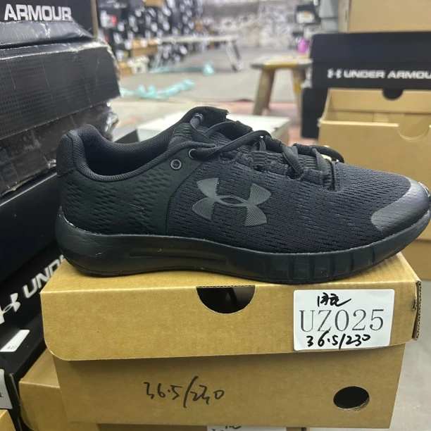 断码运动鞋-安德玛-UZ025