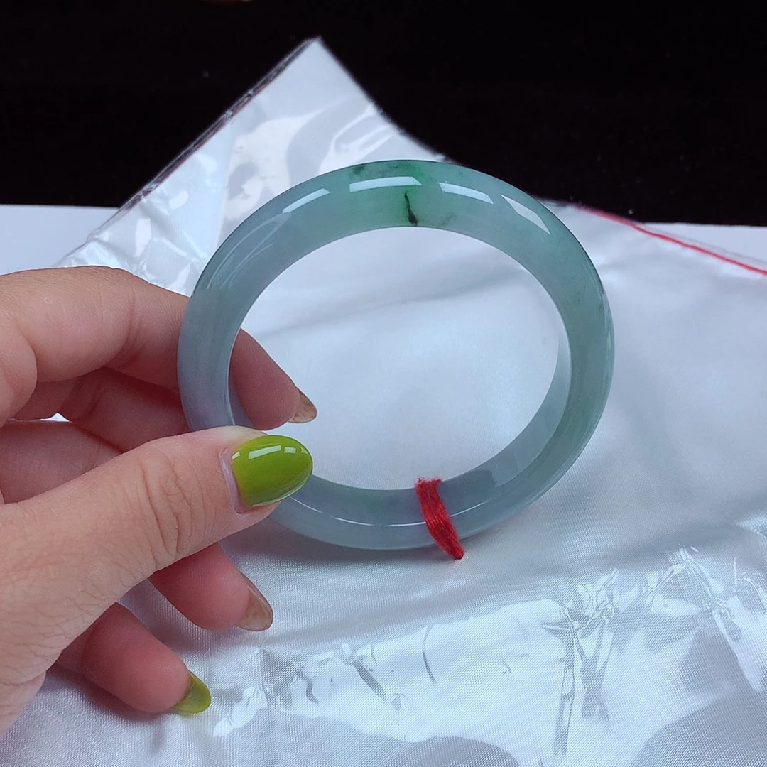 翡翠手镯未镶嵌圈口58