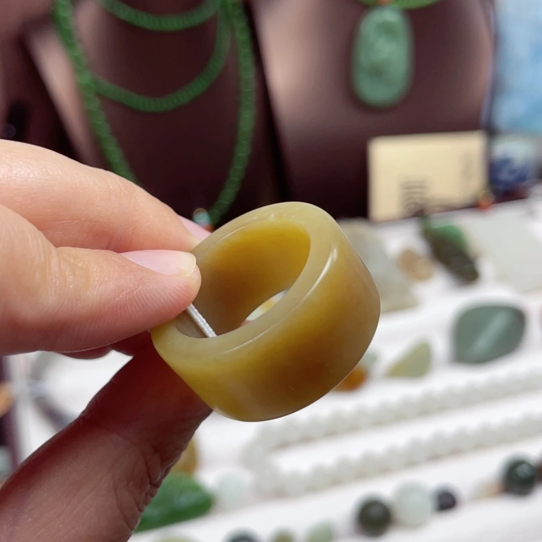 和田玉（糖玉）未镶嵌戒指