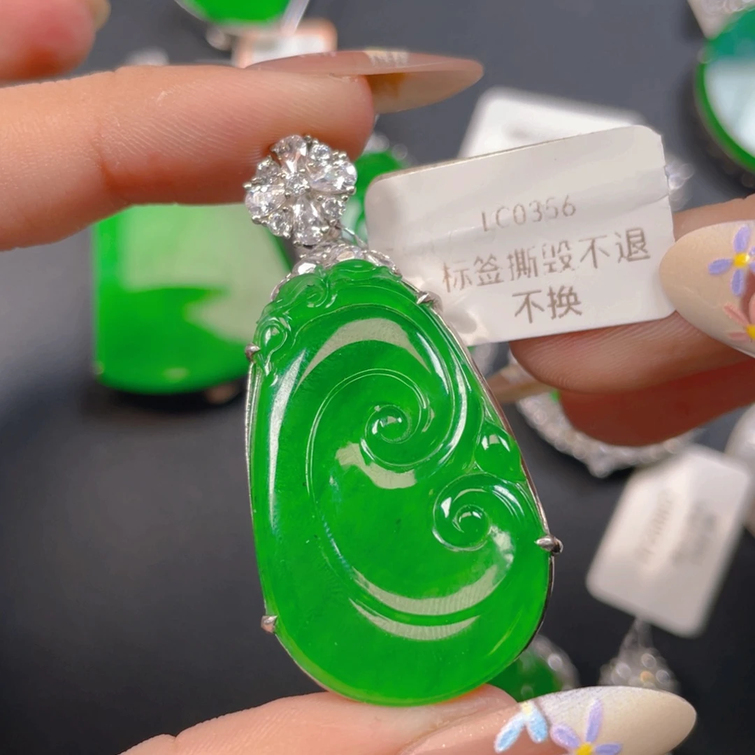 【闪购商品】颈饰银S925镶嵌翡翠翡翠