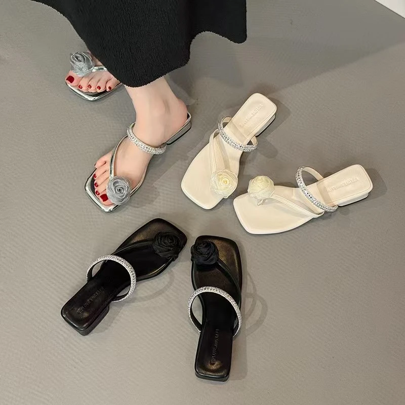 少女风低跟水钻夏季日常一字拖高跟夹趾低跟女鞋法式气质