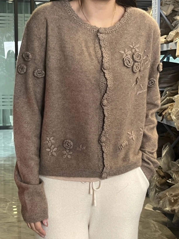 【baby绒】 100%重工钩花羊绒开衫 ht 9699