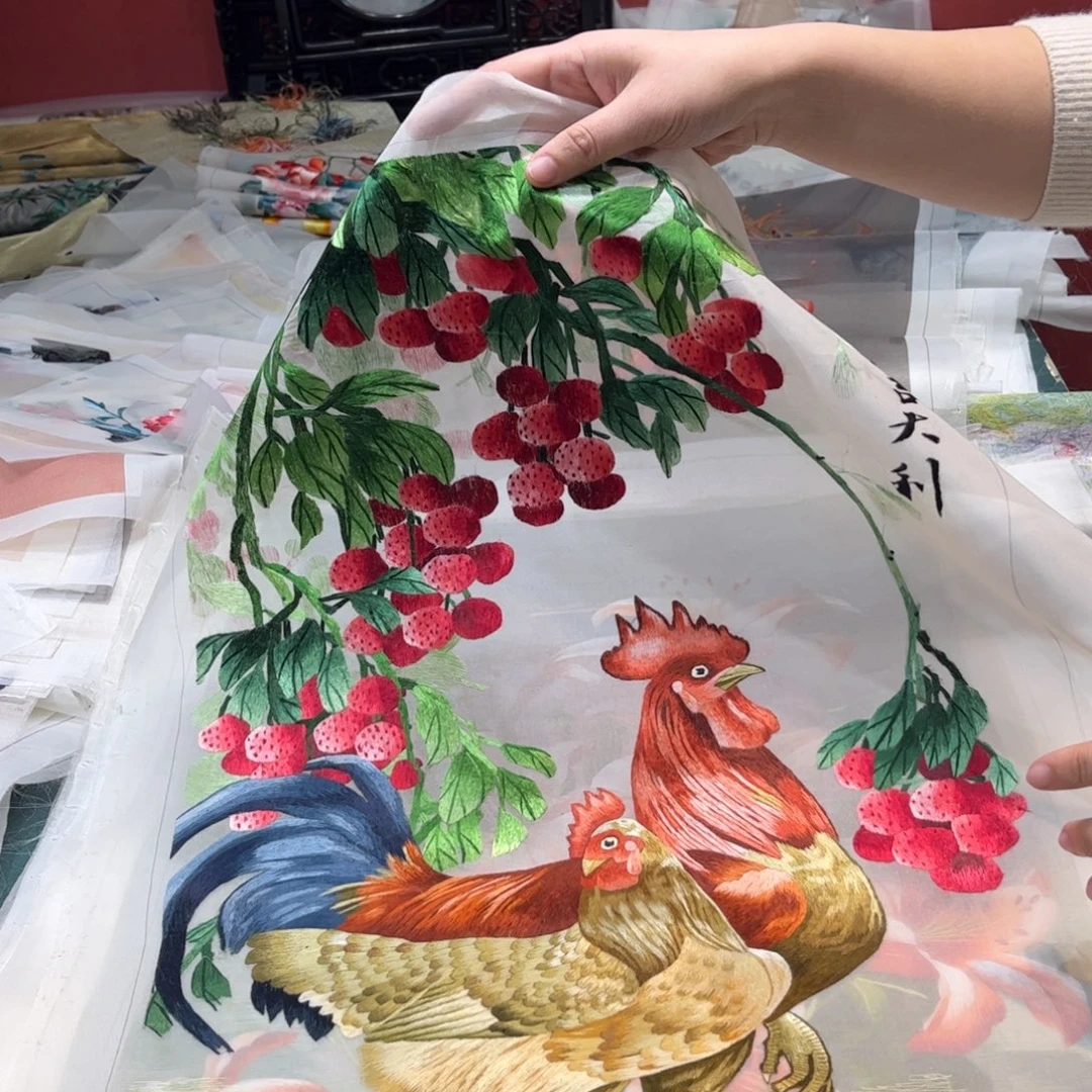 今***你刺绣纯手工制作了两次