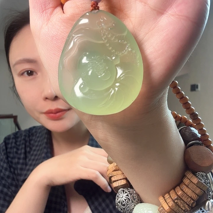 盈****未镶嵌蛇纹石玉颈饰