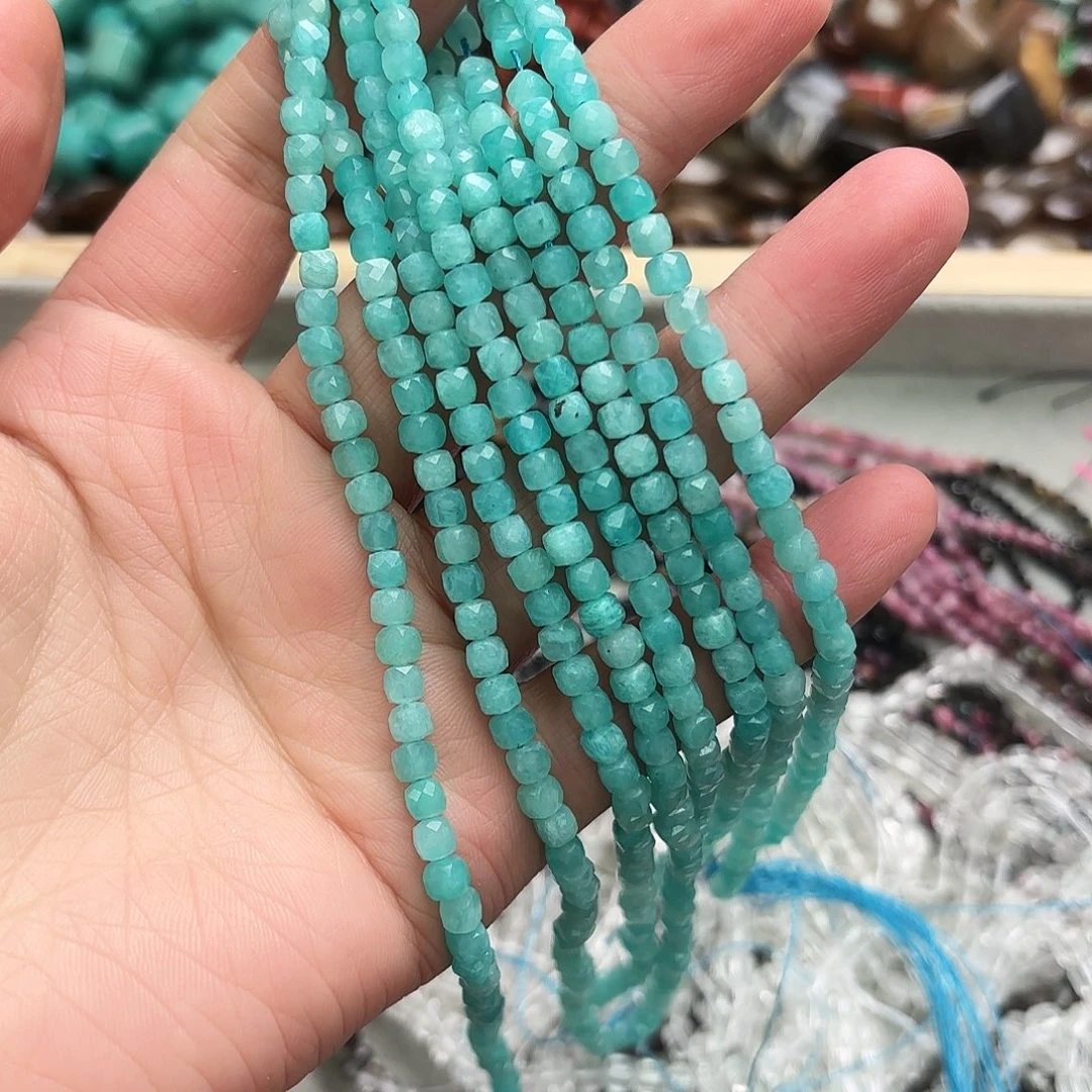 玛瑙/玉髓未镶嵌珠宝半成品4×4天河石方切一条