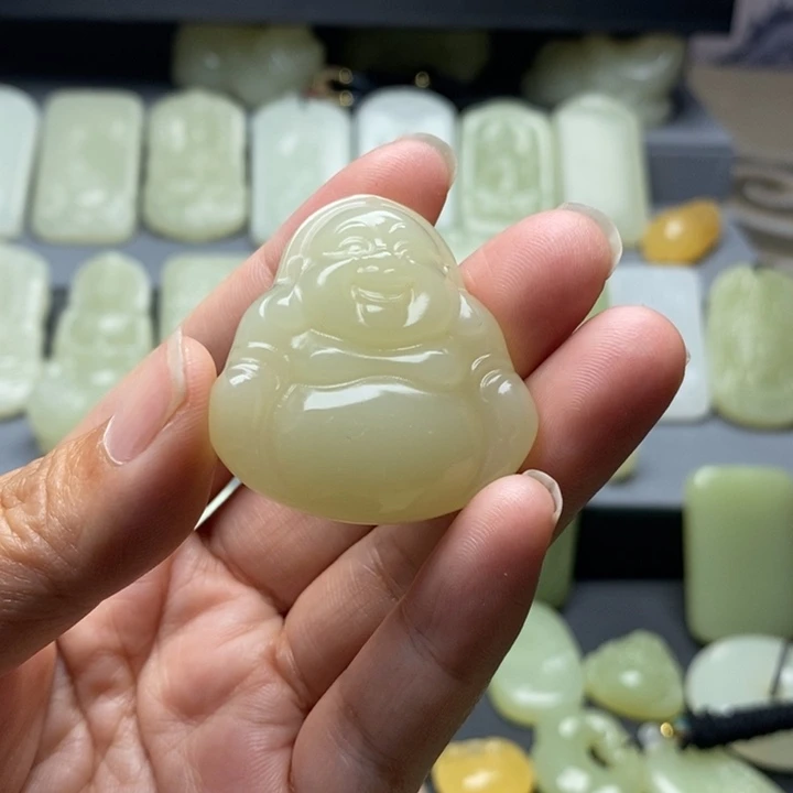 依*天然青海时尚佛公