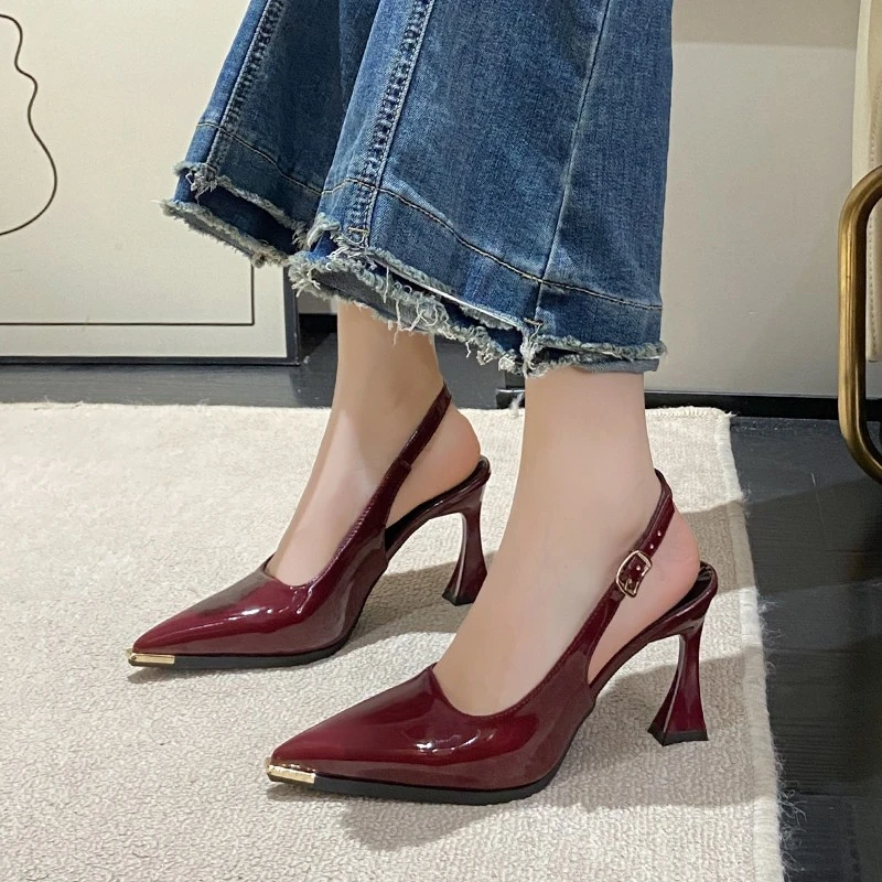 酒红色性感包头凉鞋女外穿2025夏季漆皮百搭气质细跟尖头高跟鞋女