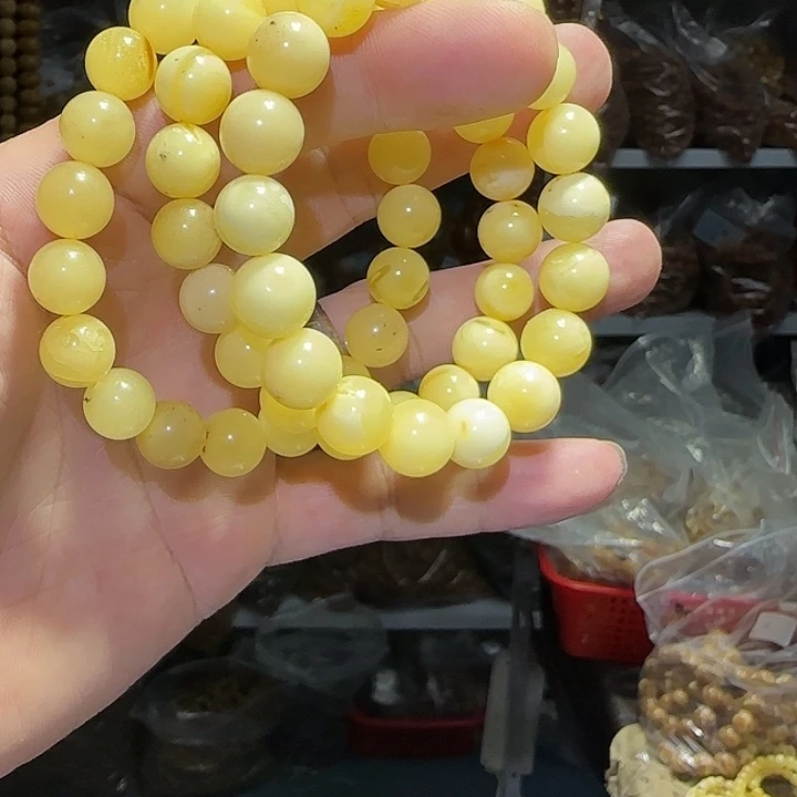 裸石琥珀未镶嵌白圆珠手串