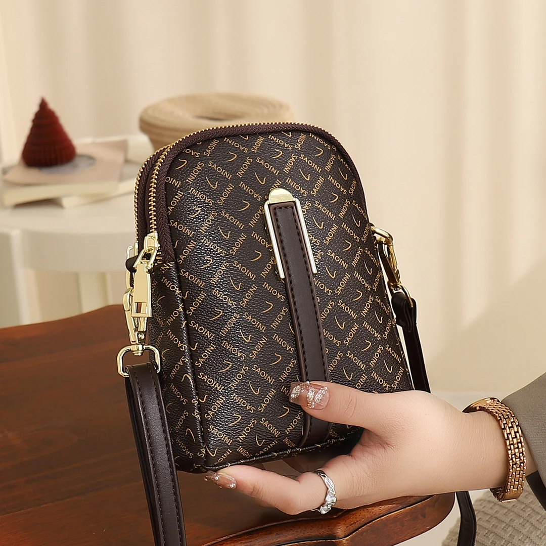 手机包女斜挎2025新款轻便休闲斜挎包迷你百搭零钱包通勤手机袋女