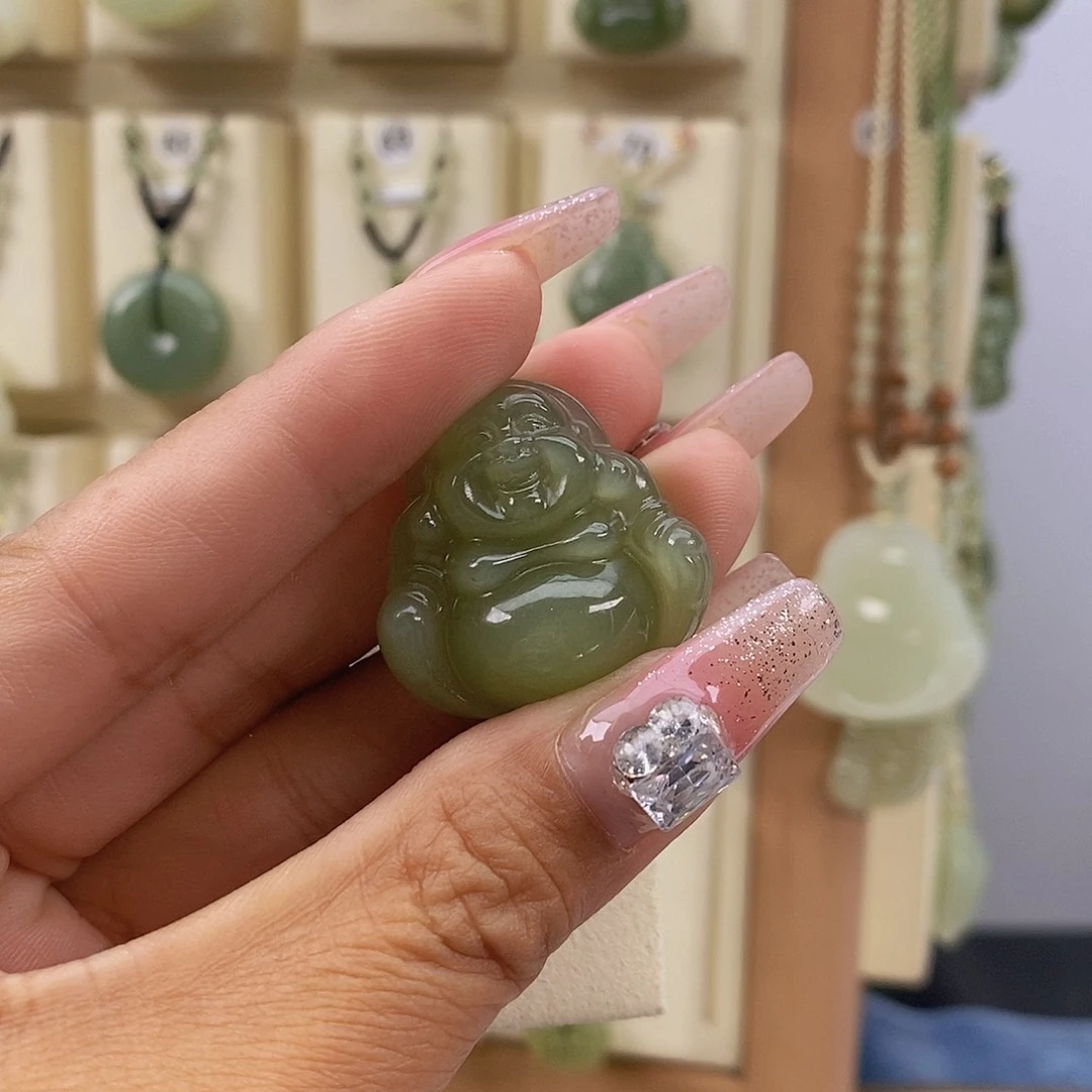 炁***颈饰未镶嵌和田玉