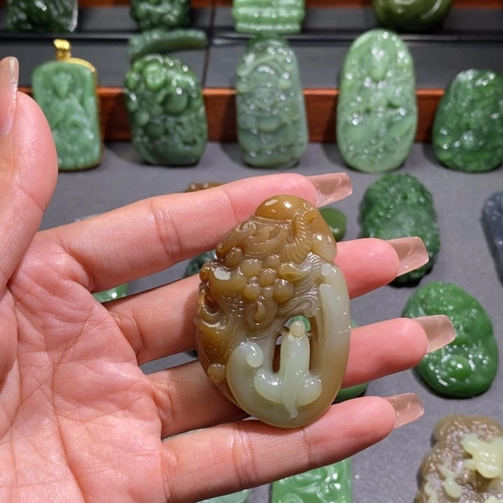 未镶嵌和田玉挂件
