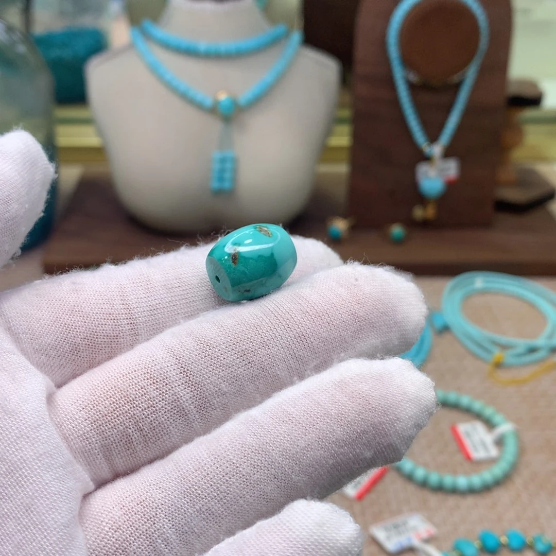 绿松石配饰未镶嵌?****࿐