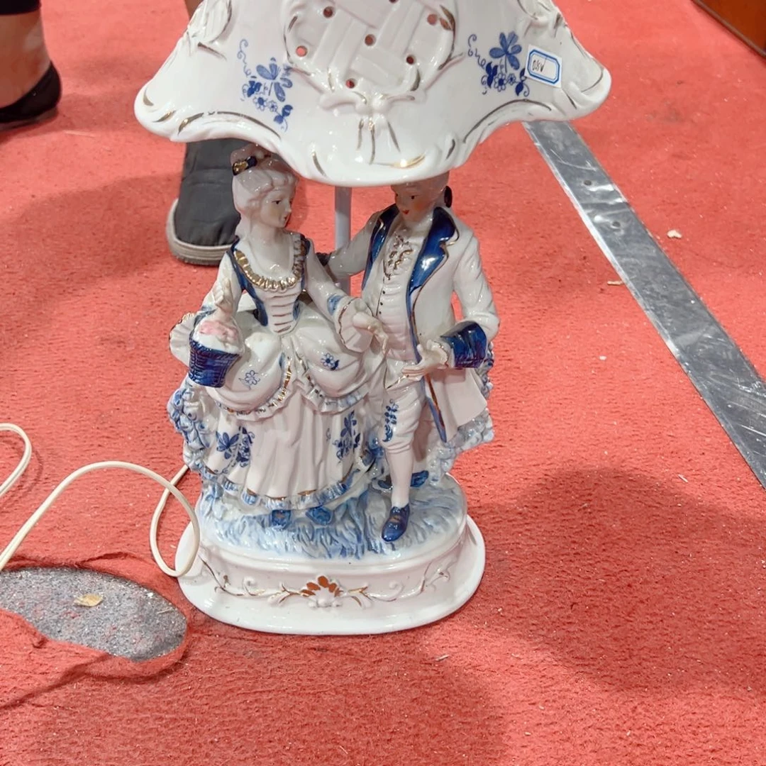 韦***）瓷片陶瓷等工业产品生产
