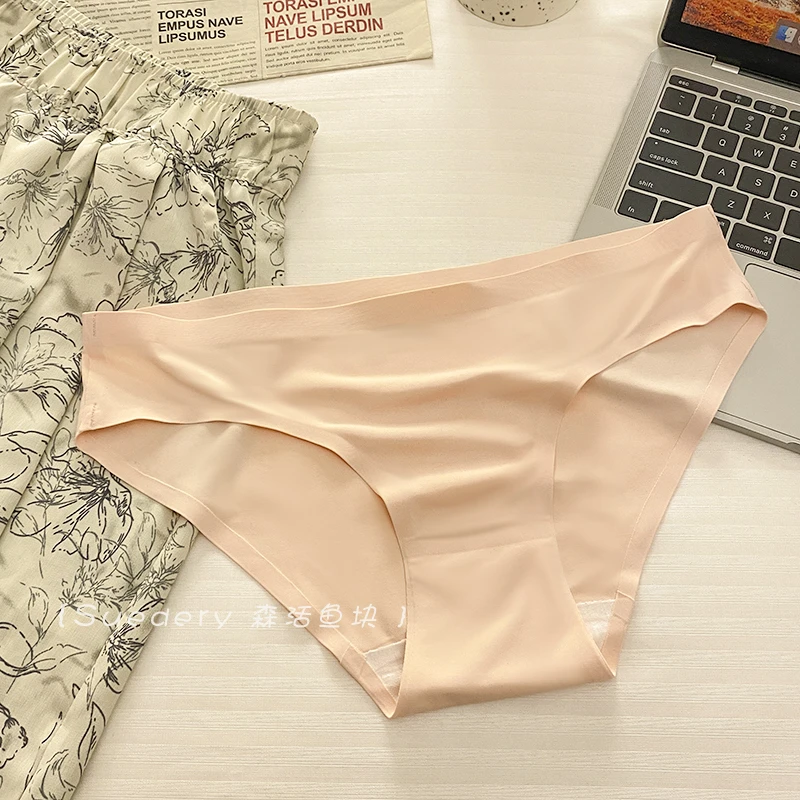 简约百搭~新款无痕冰丝内裤女柔软亲肤三角裤透气