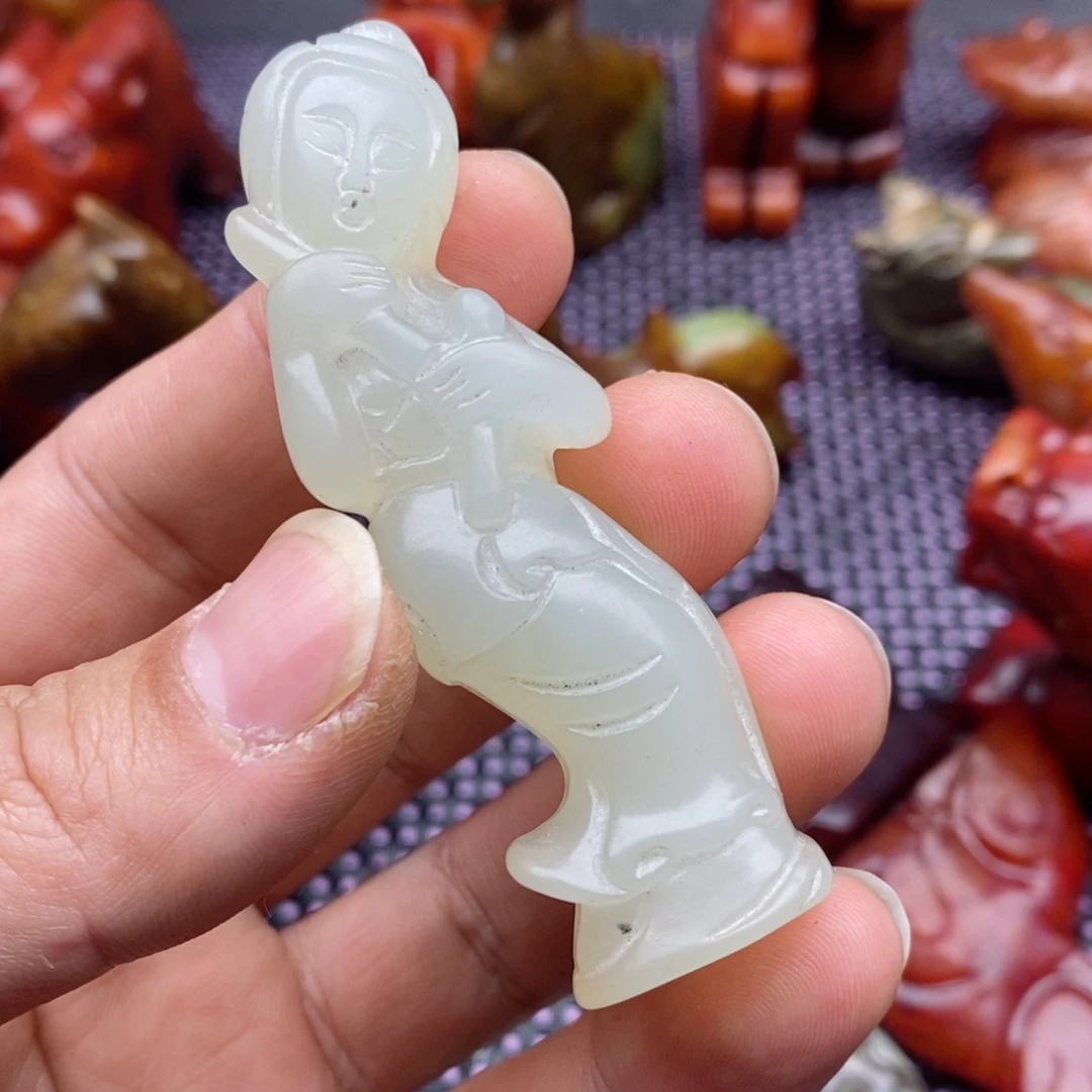 蛇纹石玉颈饰未镶嵌伍****理
