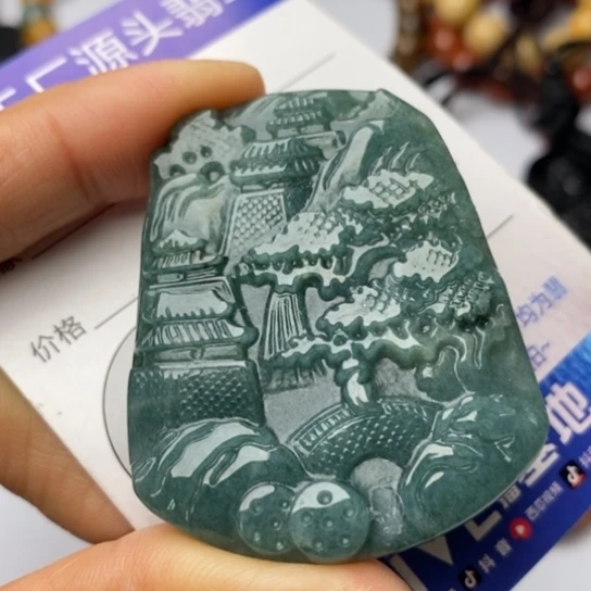 翡翠颈饰未镶嵌翡翠