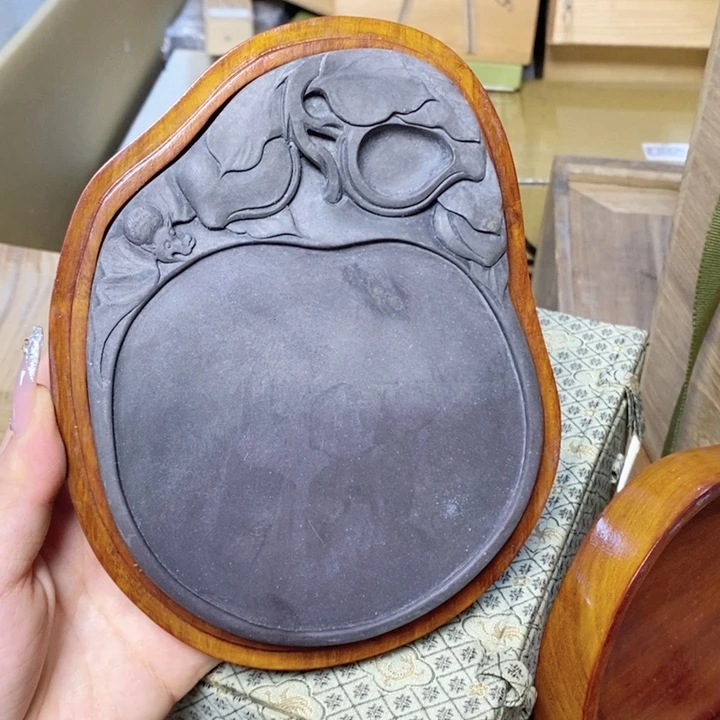 不哈哈哈哈哈哈给哥哥哈哈