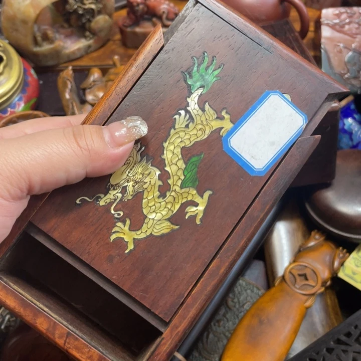 紫檀木类端景台陶瓷艺术品的作品