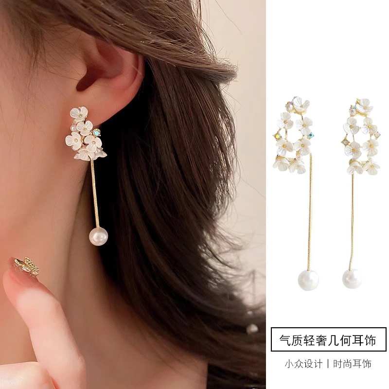 铜合金树脂耳饰 花朵耳钉女气质精致高级感耳环珍珠流苏网红耳饰