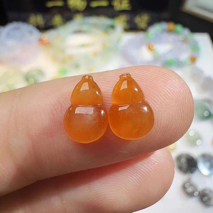 定制翡翠未镶嵌冰红葫芦
