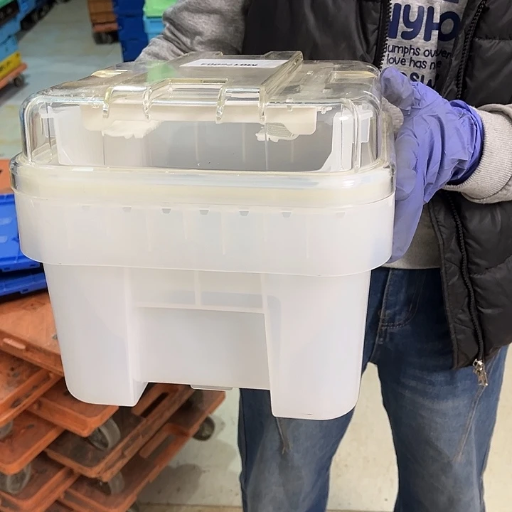 会***子厚款家用五金工具箱一个带盖