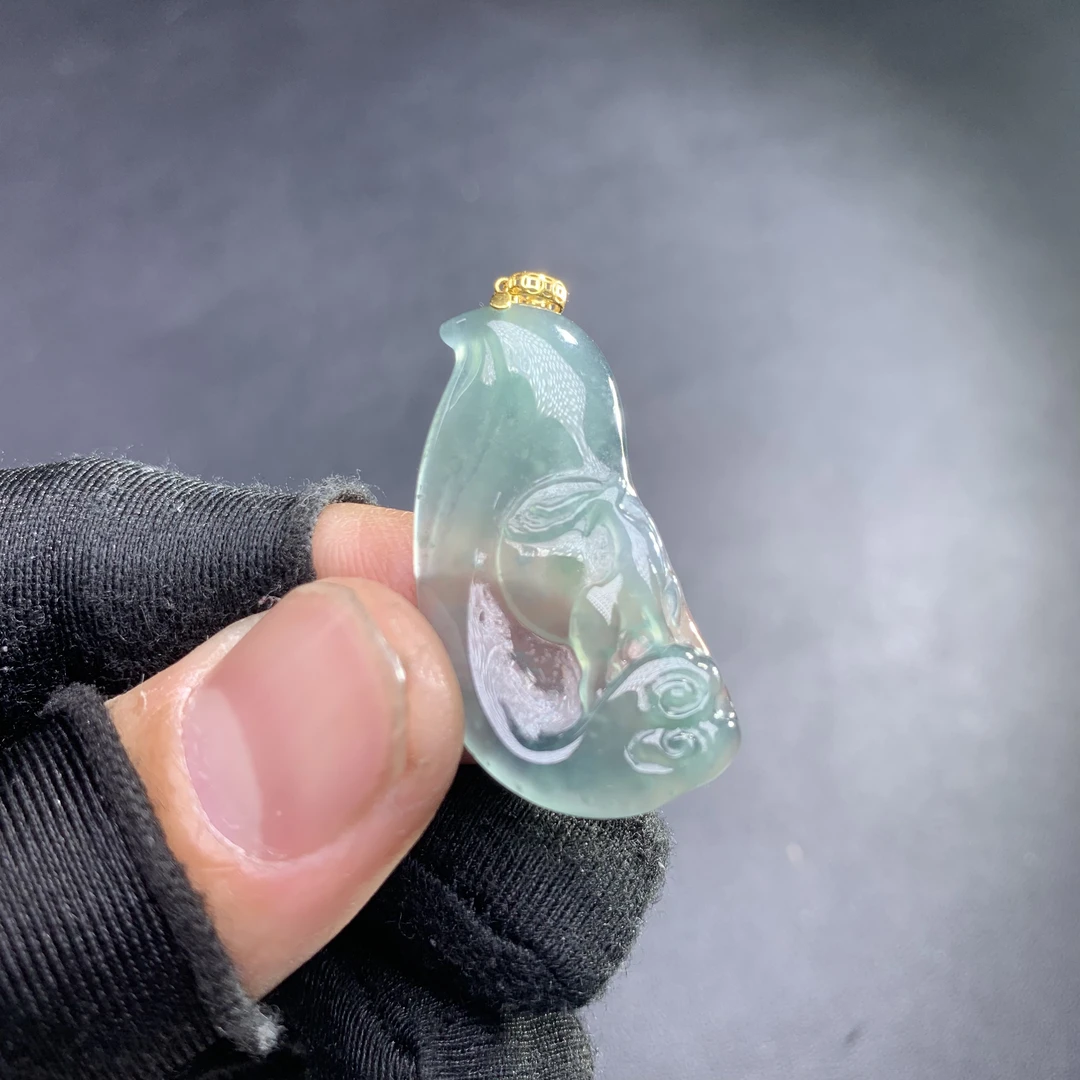 天然A货翡翠18K金镶嵌鹿牌62310时尚气质女款吊坠挂坠精雕