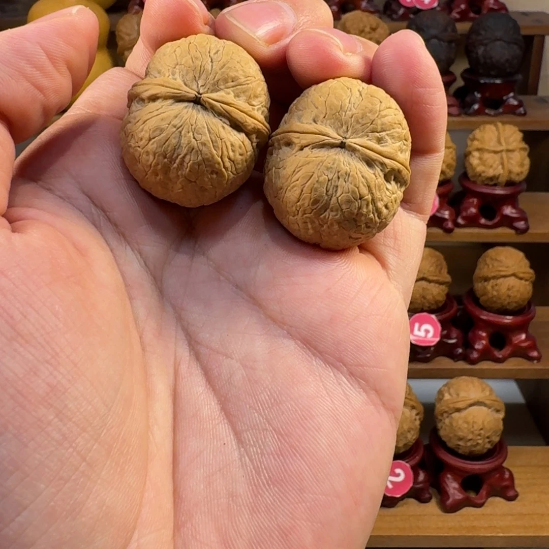 ****ᗢ核桃铁核桃把件蛇皮球