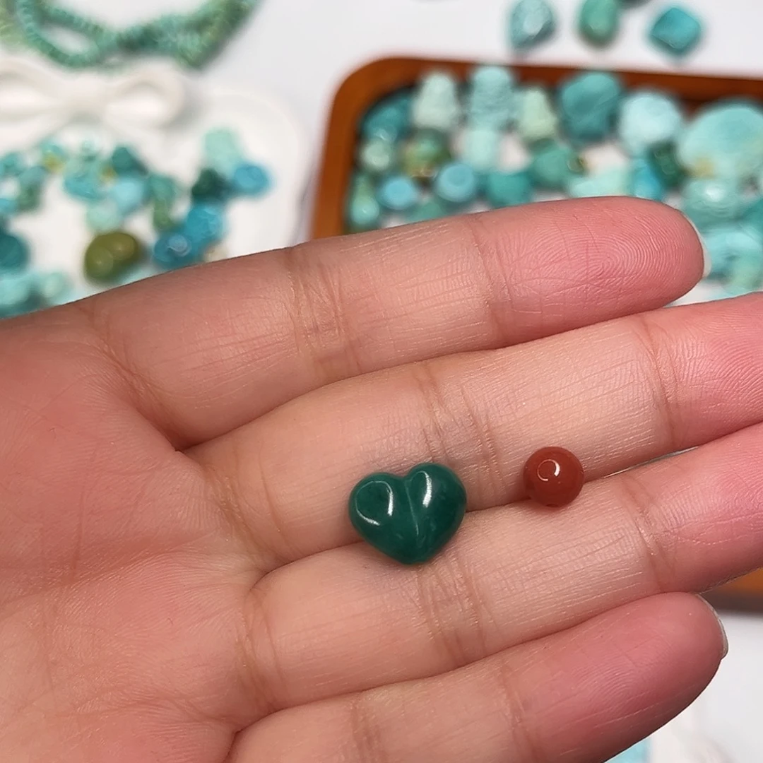 月****南红玛瑙未镶嵌珠宝半成品