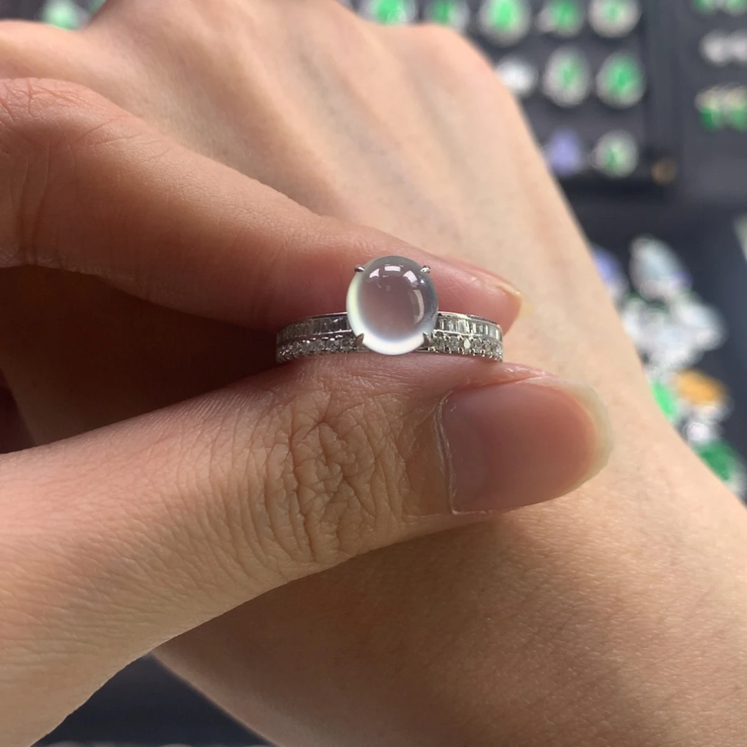 翡翠18K金镶嵌戒指天然翡翠戒指