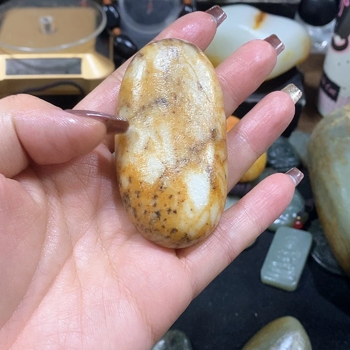 未镶嵌和田玉（糖玉）挂件一**水