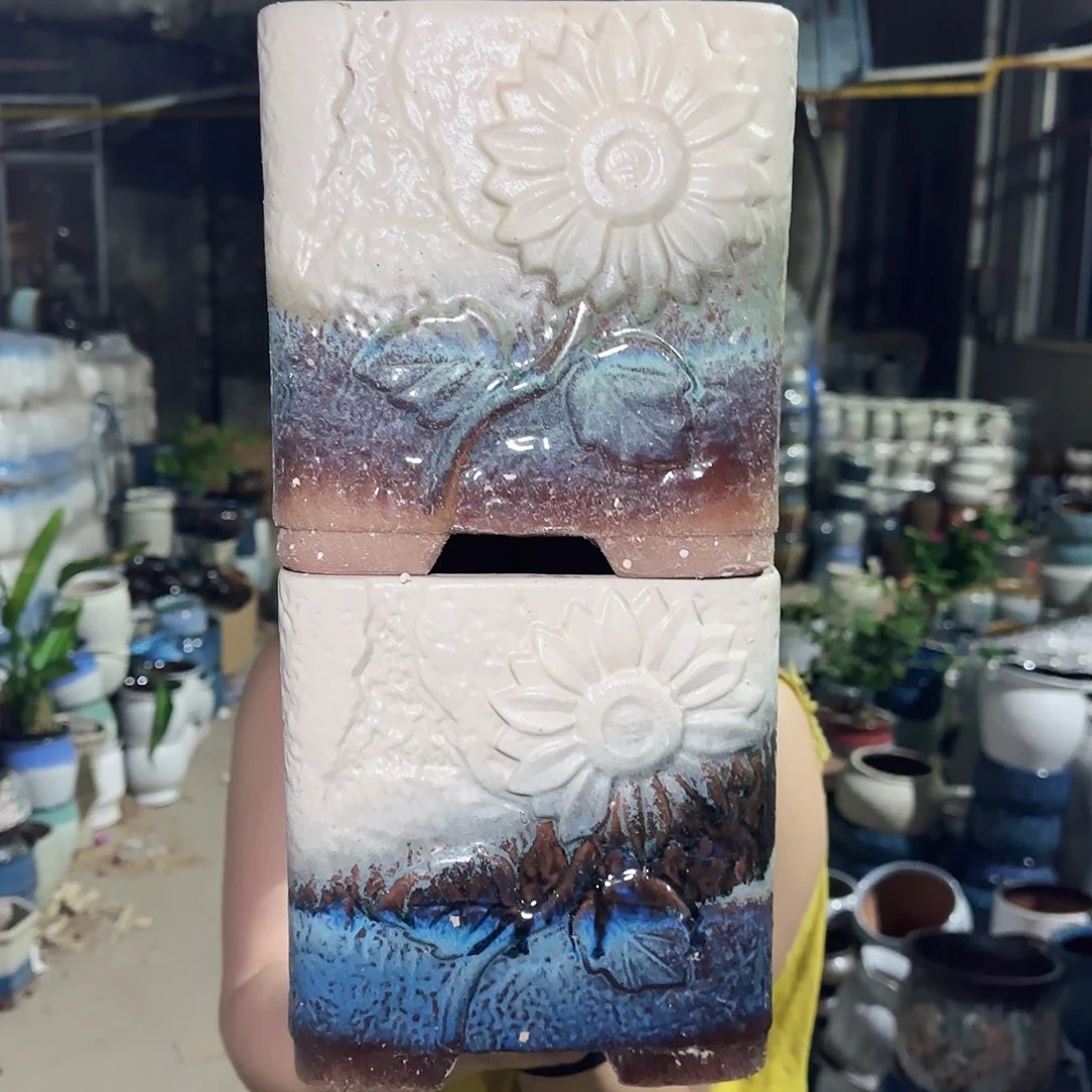 紫砂花盆高20口19。蓝绿