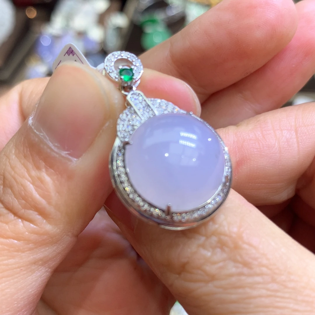 翡翠颈饰银S925镶嵌翡翠吊坠