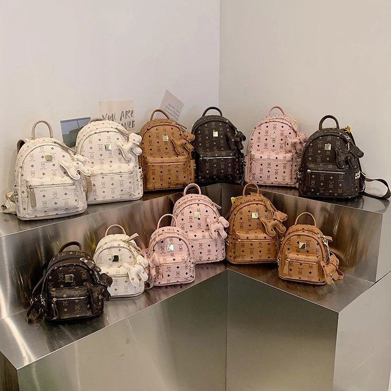 乌市直发高级印花双肩包女新款百搭可爱双肩背包外出旅行上班通勤