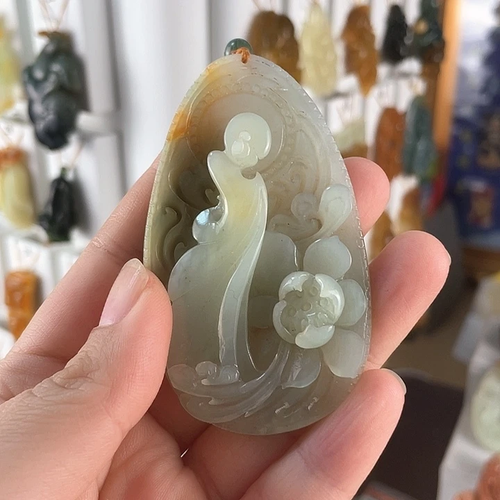 未镶嵌蛇纹石玉颈饰